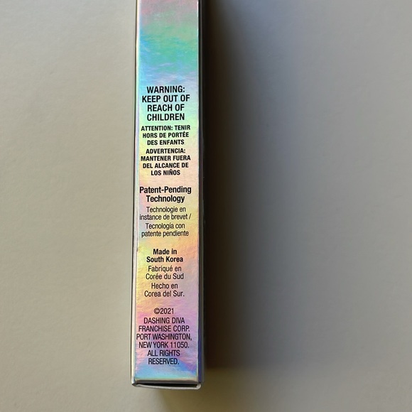 Dashing Diva Gloss Gel Nail Strip Kit in Champagne Pop - Picture 7 of 8